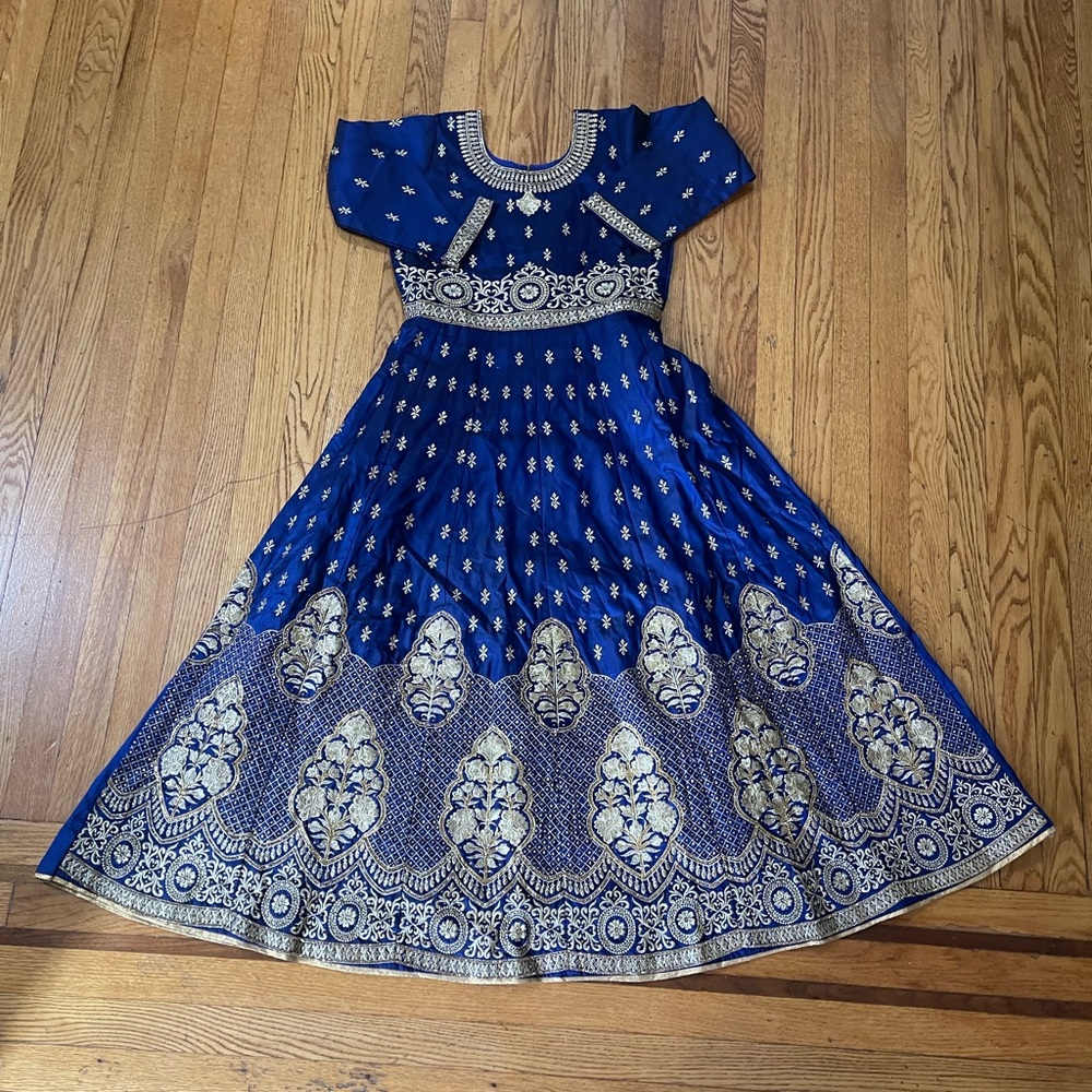 Royal blue teenager long dress,one piece size36